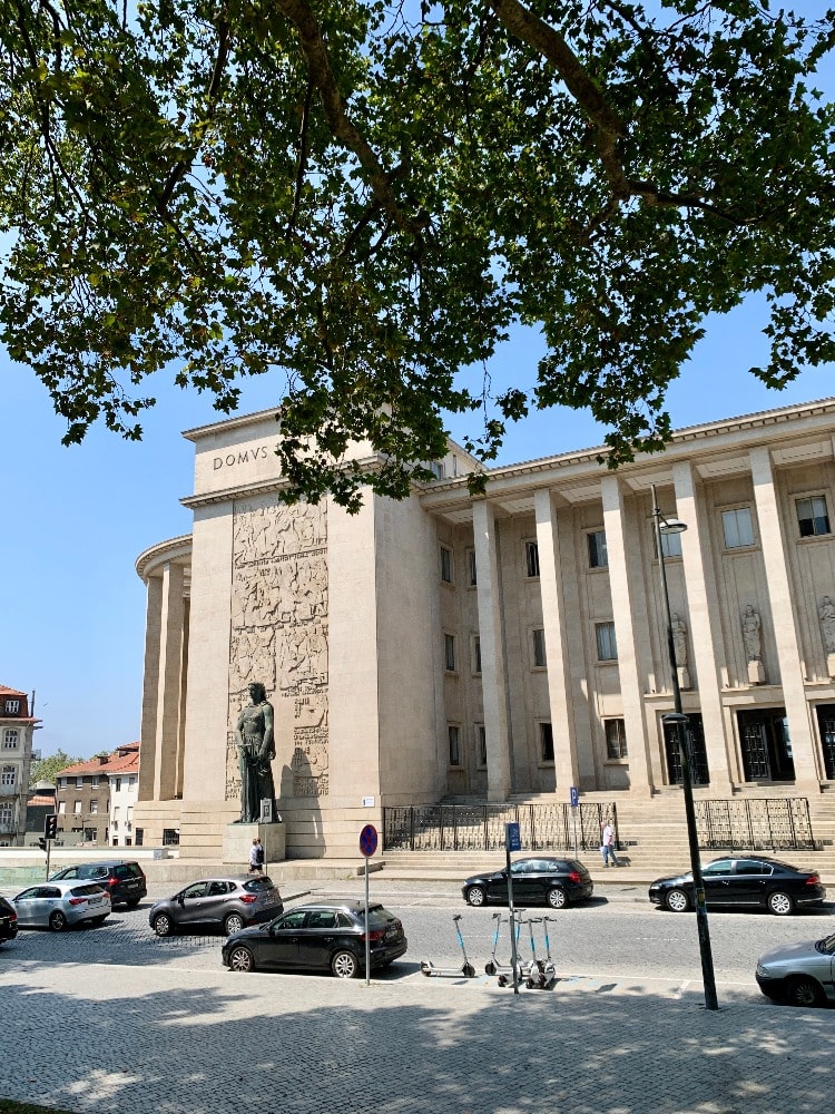 Palais-de-justice-de-Porto-Porto-Portugal