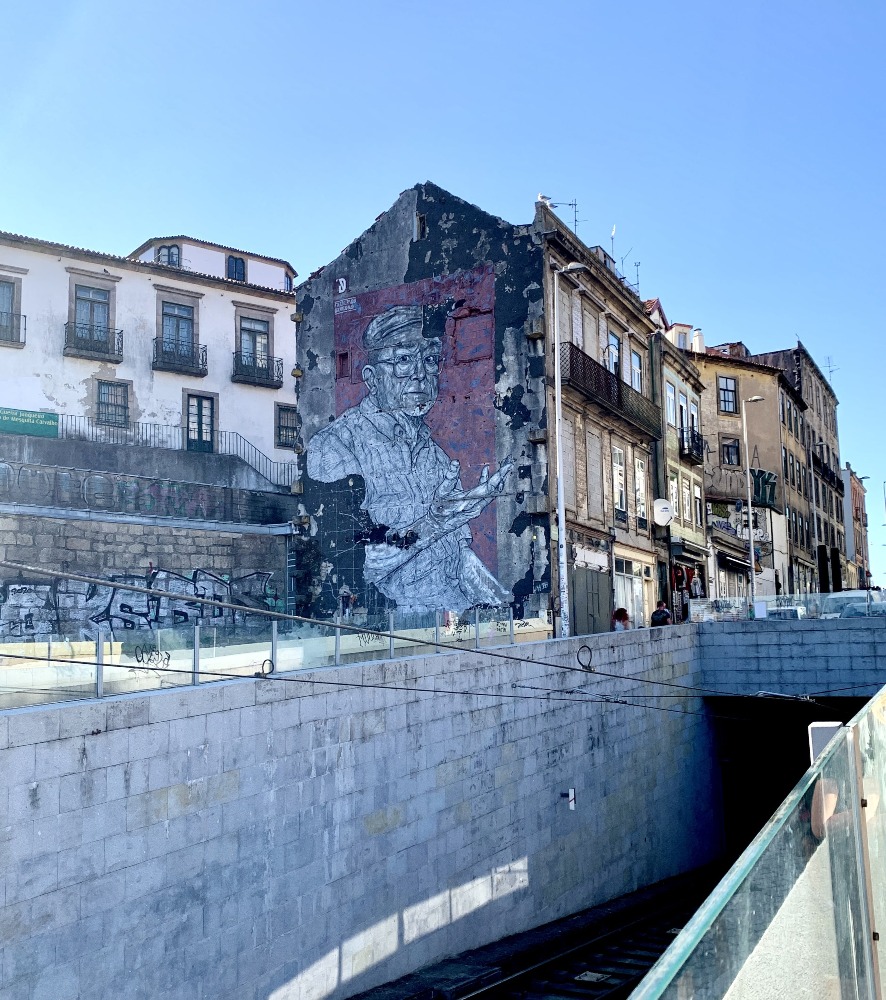 Anfitrião, Porto, Portugal